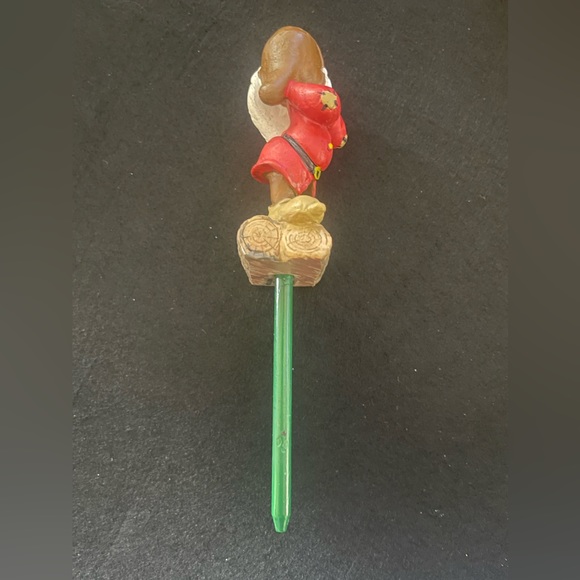 Grumpy Disney Christmas Stone Resin Garden Stake 8”H Total including Stake - Picture 5 of 6